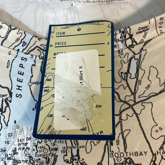 NWT. Janson’s Small Map Print Long Sleeve Tee. - Picture 3 of 9